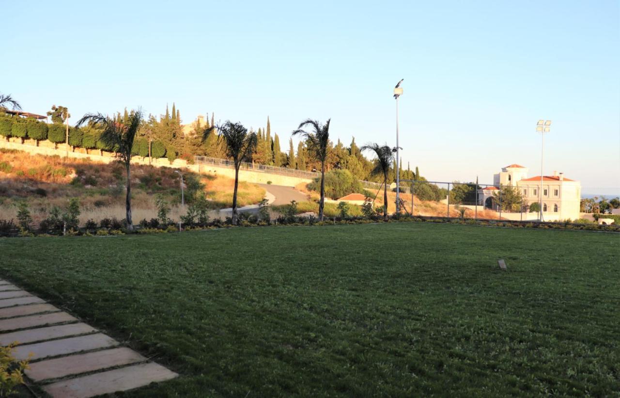 Yellow Studio Brand New Limassol Exterior foto